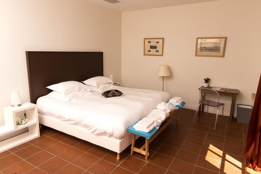 Les Cinq Sens Du Chateau Mayne Lalande Hotel Castelnau-de-Médoc Habitación foto