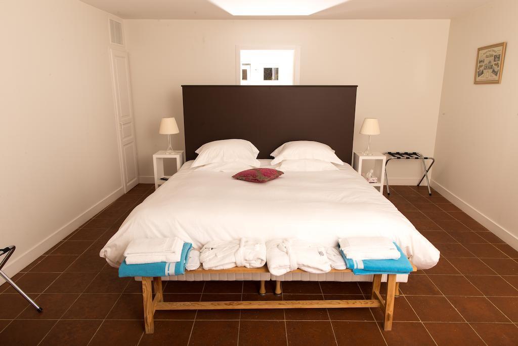 Les Cinq Sens Du Chateau Mayne Lalande Hotel Castelnau-de-Médoc Habitación foto