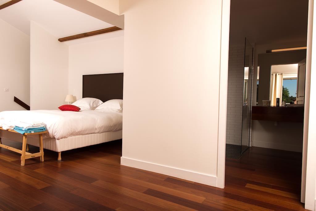 Les Cinq Sens Du Chateau Mayne Lalande Hotel Castelnau-de-Médoc Habitación foto